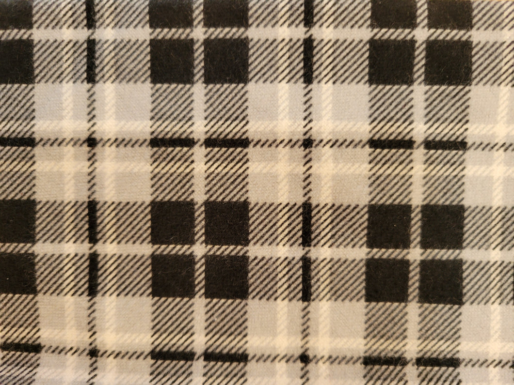 Black and White Flannel (EXTRA LARGE)